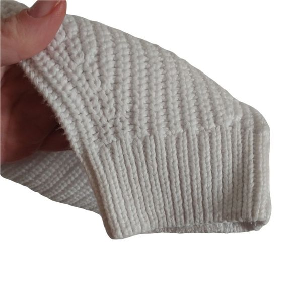 Zara Knitwear Summer Collection White Pullover Sweater Size 7 Scalloped hem. - Picture 4 of 6